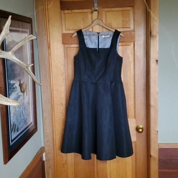 Isaac Mizrahi Sz. 12 Black Lined Sleeveless Event Dress - Picture 1 of 11
